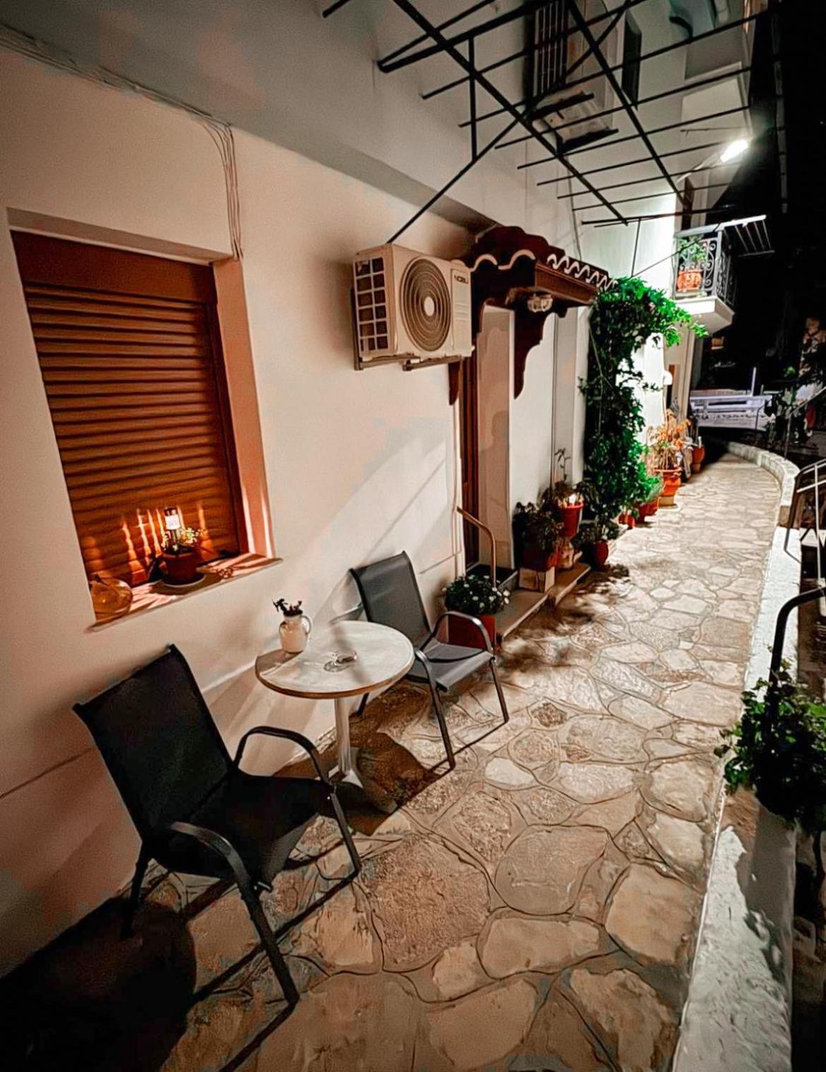 Miltiadis Apartments Kokkari Exterior foto